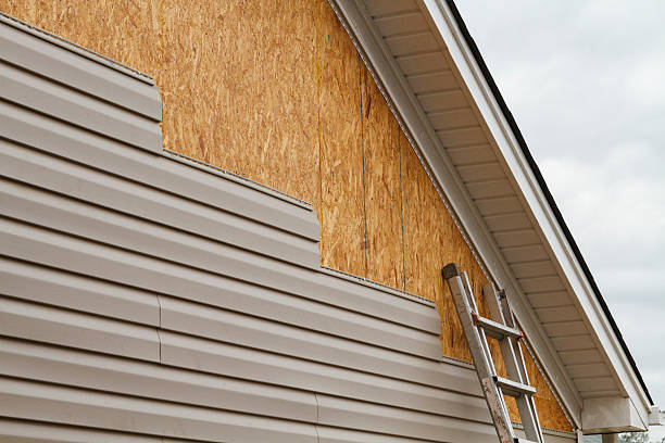 24/7 Emergency Siding experts in Northfield, IL